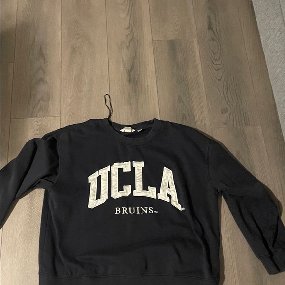 UCLA Bruins Black Sweatshirt EUC - Picture 1 of 3